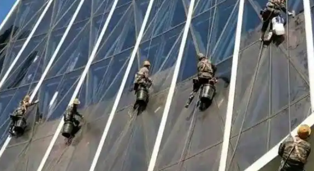 外墻臟了怎么清洗